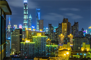 The Path to Empowerment： Shanghai Women's Self-Redemption